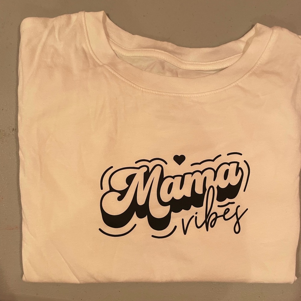 Womens mama vibes tshirt